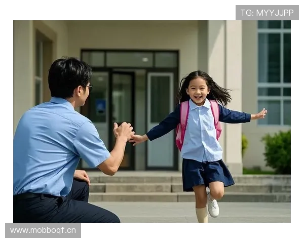 李诗沣训练完直接拎着爱马仕去接娃？