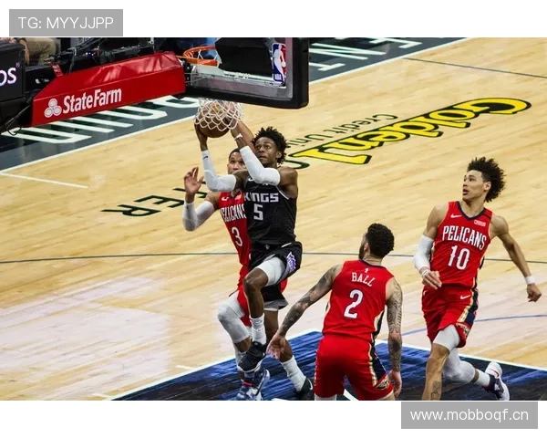 比尔·沃顿挡拆中线拉开空间提升篮下进攻效率